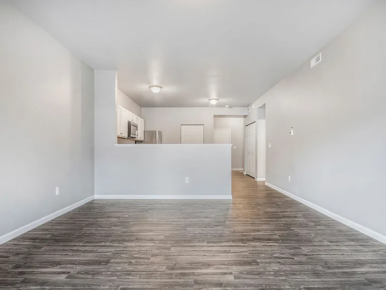 611 W Marion St #8 — Photo 6