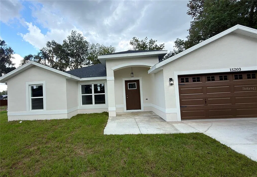 3 bed, 2.0 bath, 1559 sqft, $2,300 — Photo 1