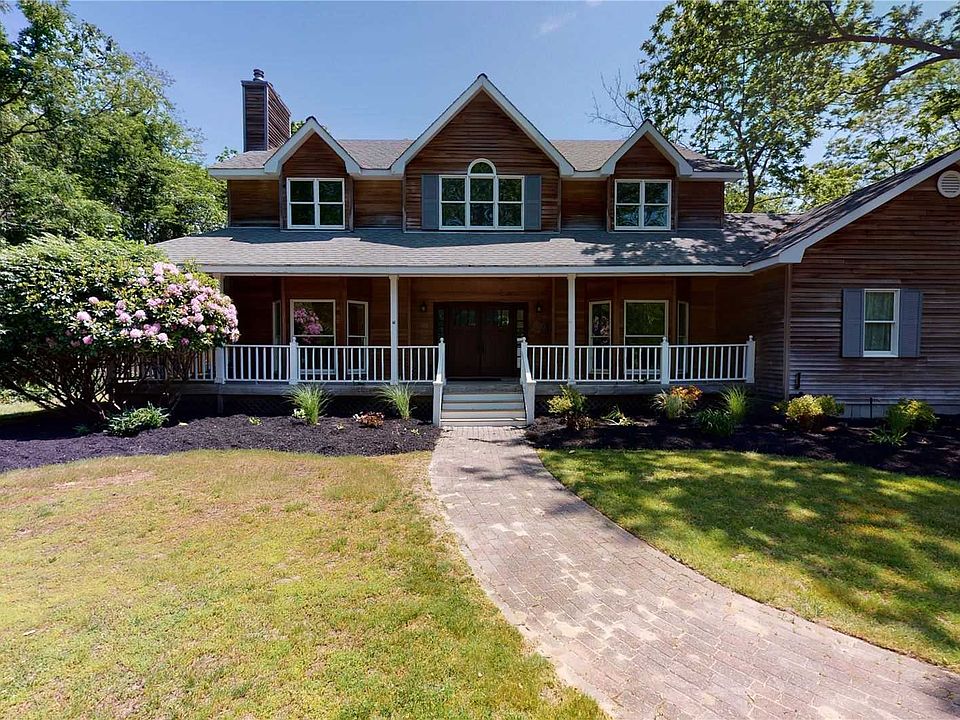 33 Evergreen Ave, East Moriches, NY 11940 Zillow