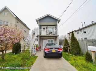 111 Hett Ave, Staten Island, NY 10306