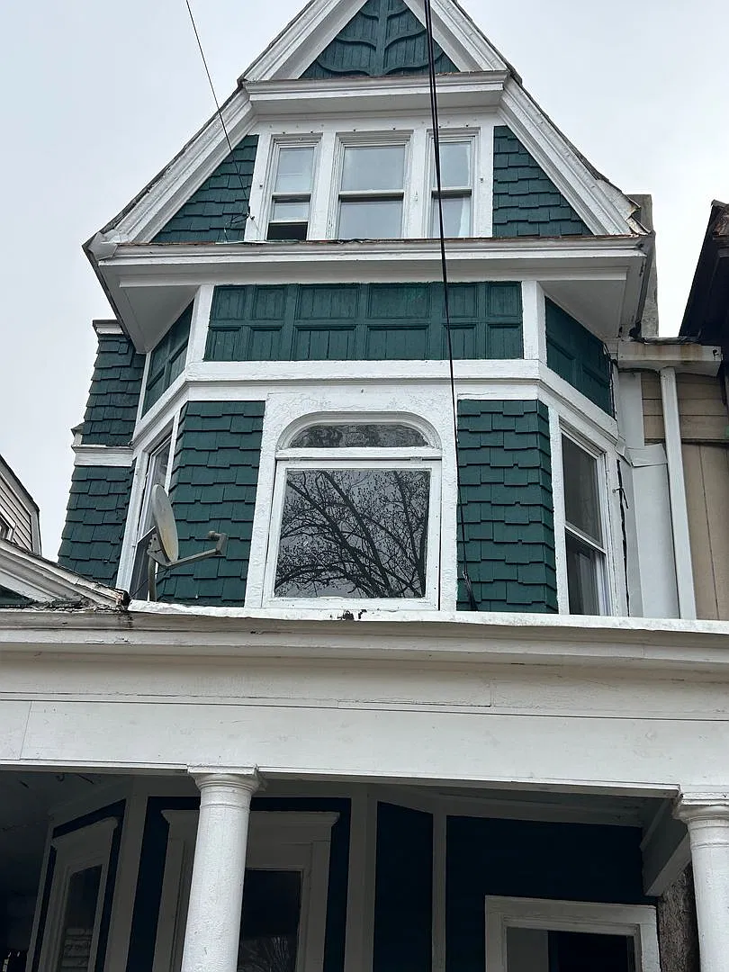 108 South Overbrook — Photo 2
