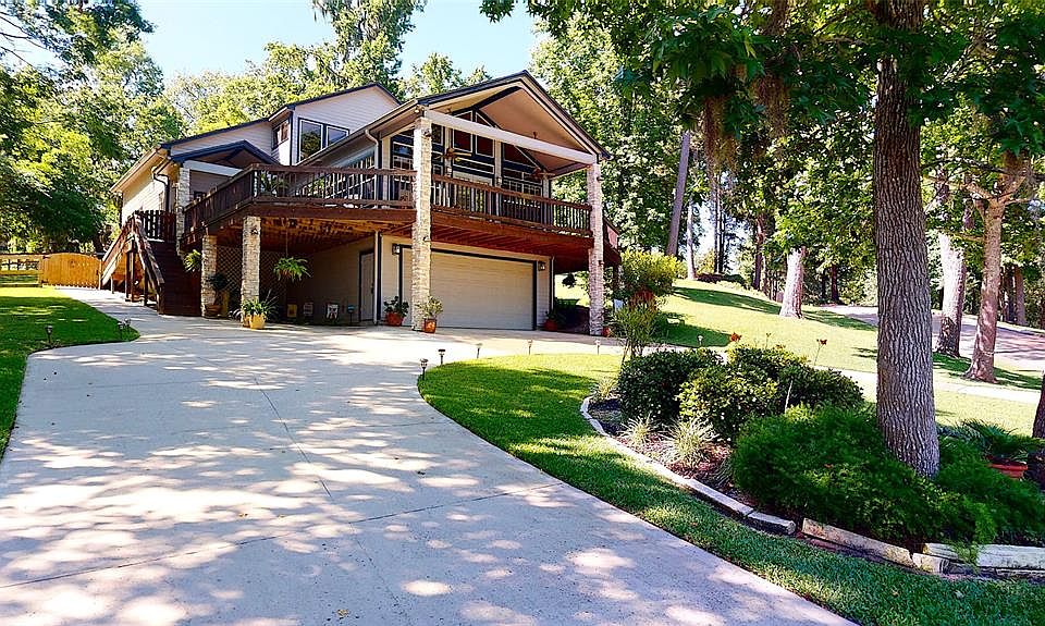 1st image of 120 Lake Oaks Blvd