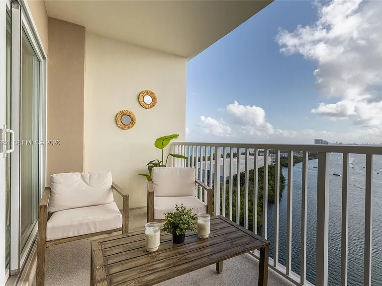 300 Bayview Dr #2114 — Photo 3
