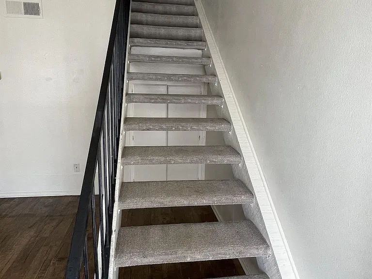 707 S Webster Ave — Photo 9