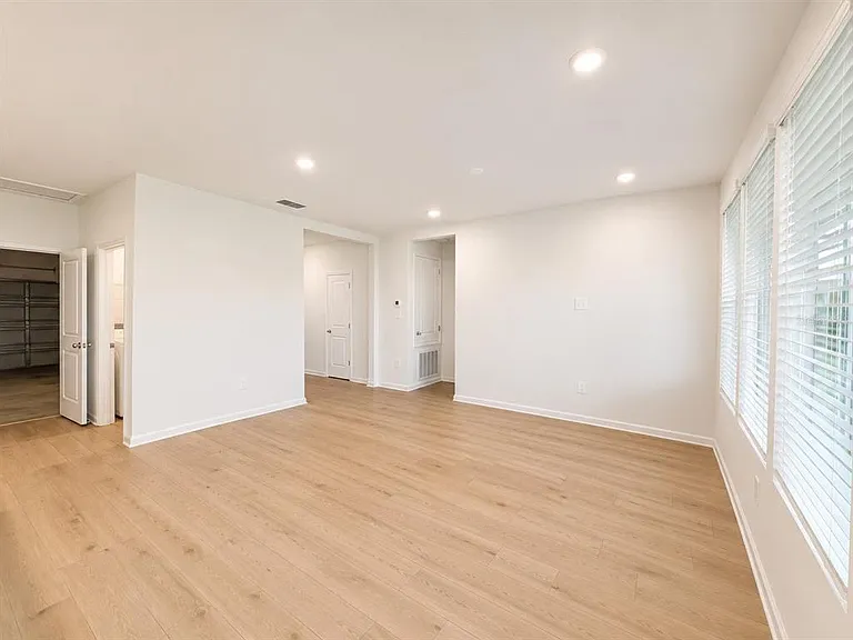 817 House Blvd — Photo 3