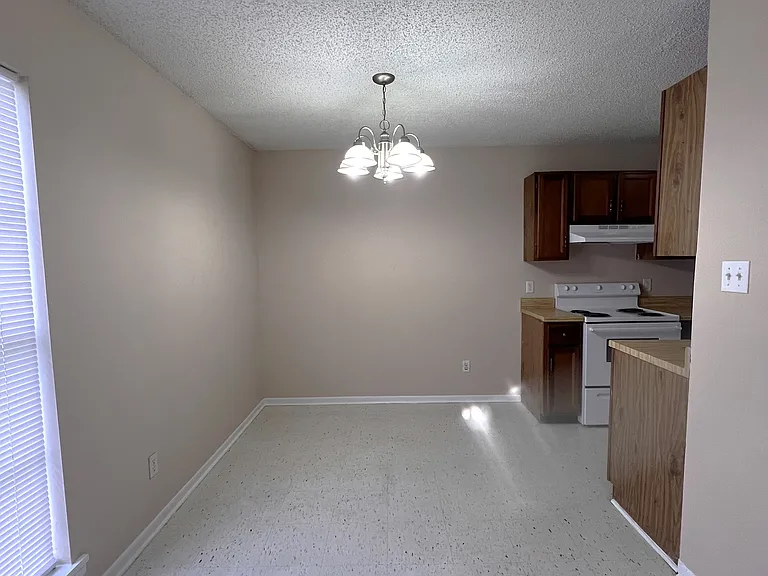 1903 Jean St #2 — Photo 7