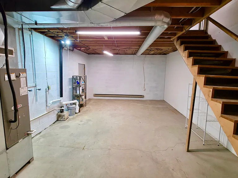 252 Randolph Rd — Photo 18