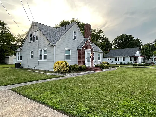 2100 Rodman Ave Photo 1