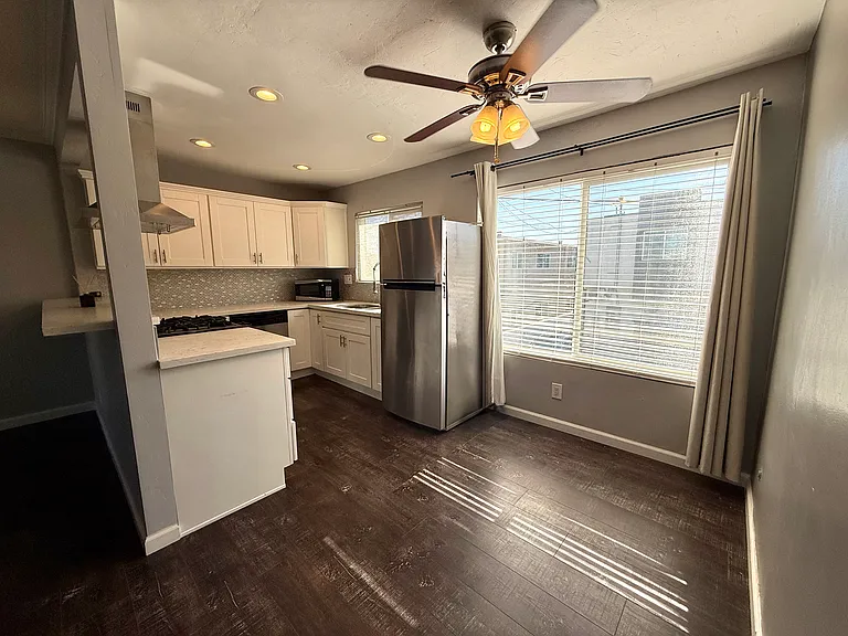 4262 Wilson Ave #13 — Photo 11