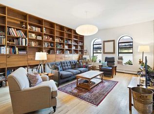 4517 21st St #1B, Long Island City, NY 11101