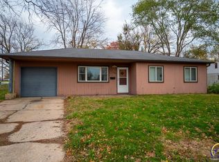 1700 SW Fairmont Rd, Topeka, KS 66604