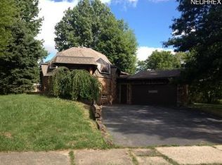 496 Penhale Ave, Campbell, OH 44405