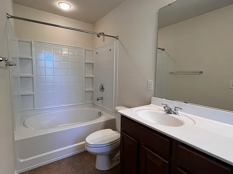 157 Leyton Loop #E — Photo 9