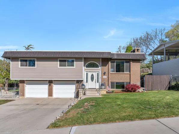 1025 E Grove Dr, Pleasant Grove, UT 84062