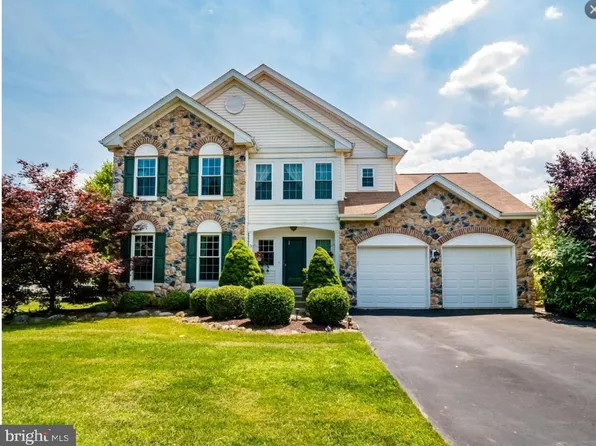623 Coach Dr, New Hope, PA 18938