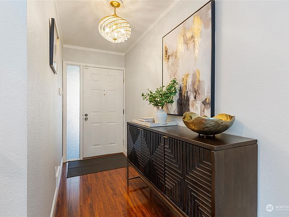 4th image of 9715 NE Juanita Drive #208B