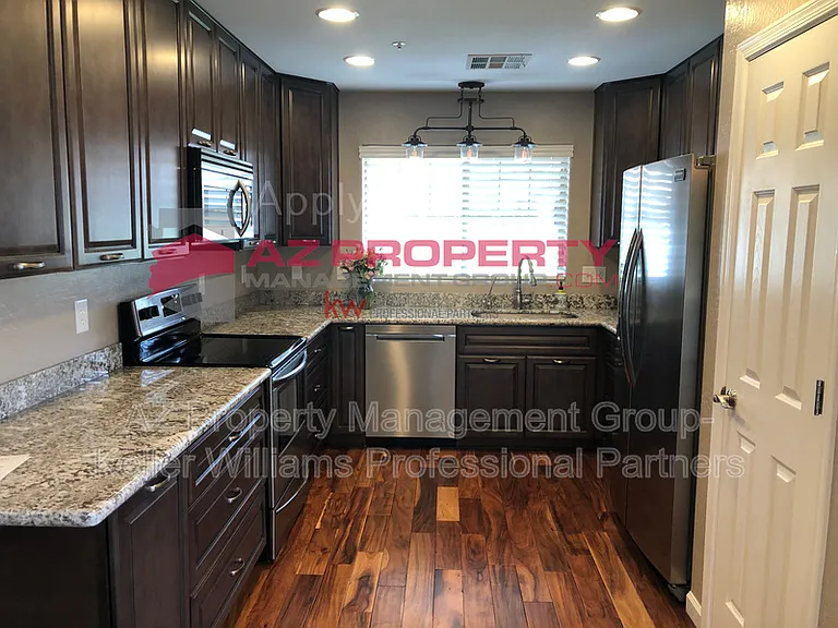 12439 W Morning Vista Ln — Photo 2