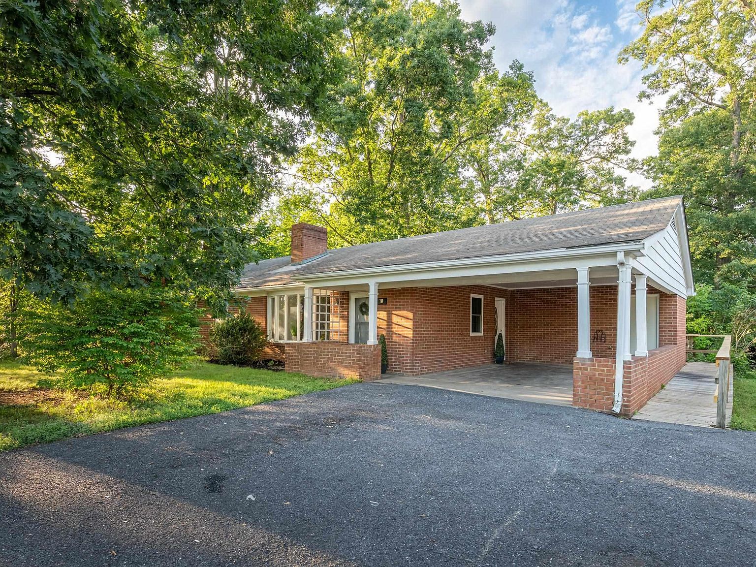 10 Fishersville Rd, Fishersville, VA 22939 Zillow