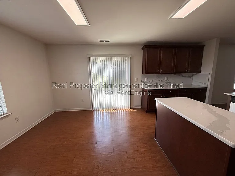 1759 Waverley Oak Dr — Photo 8