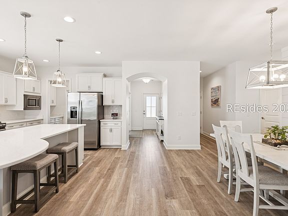 5th image of 190 Raines Way