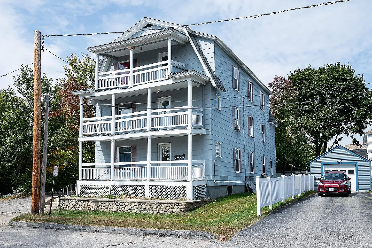 3 bed, $1,150 — Photo 1