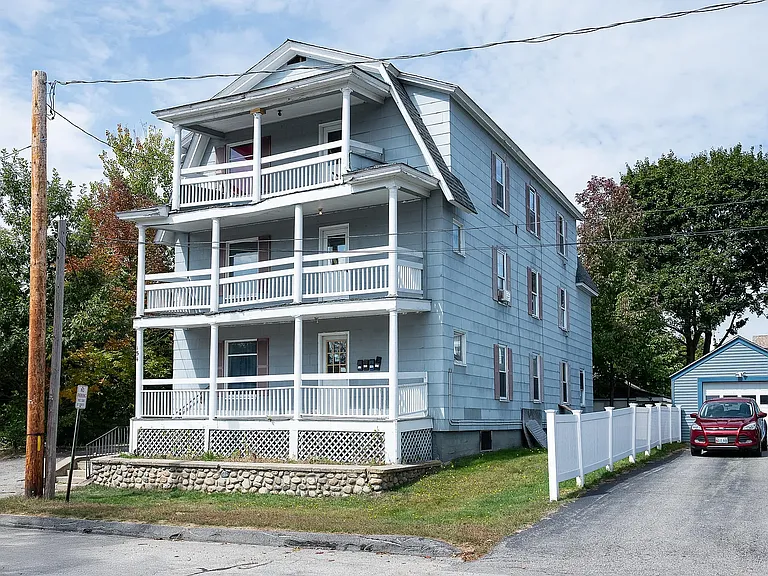 154 Essex Ave #3-3A — Photo 1
