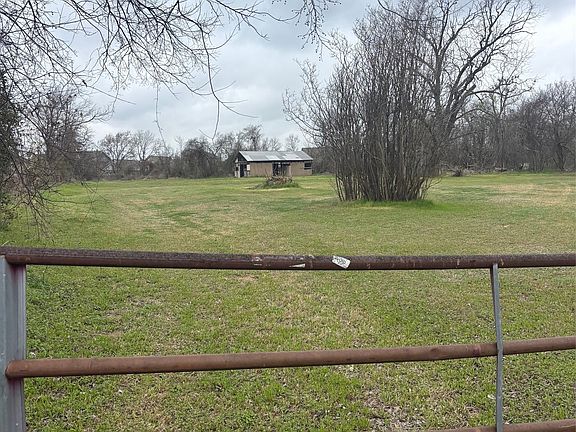 2nd image of 4111 S 3rd Street Rd