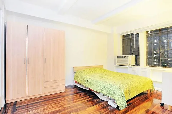 Rented by Compass | media 40