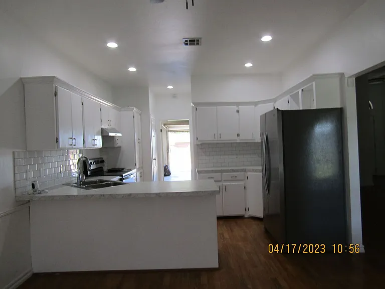 4104 SW Wendy Dr — Photo 4