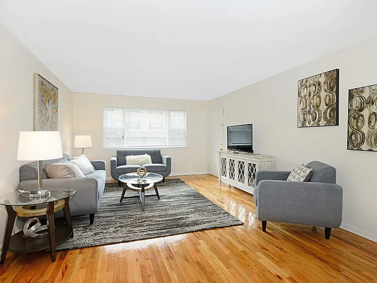 Bridgewater Oaks — Photo 16