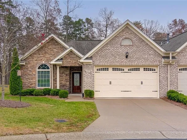 1922 Whisper Lake Dr #B, Whitsett, NC 27377