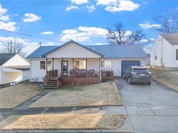 1320 41st St, Parkersburg, WV 26104