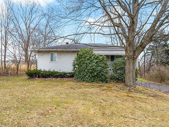 3rd image of 2995 Wilbanks Dr
