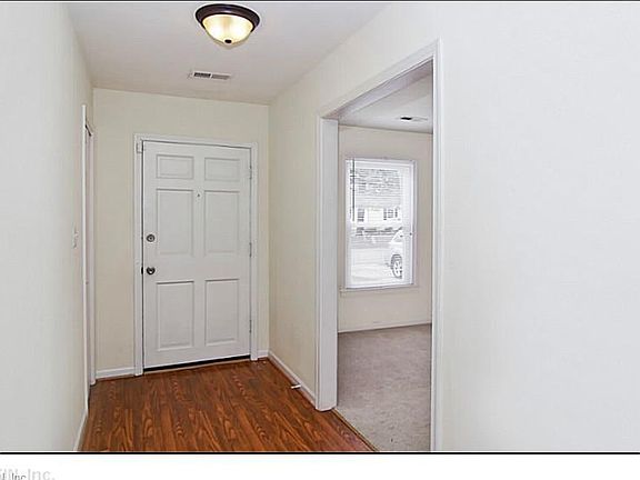 5th image of 626 Village Green Pkwy