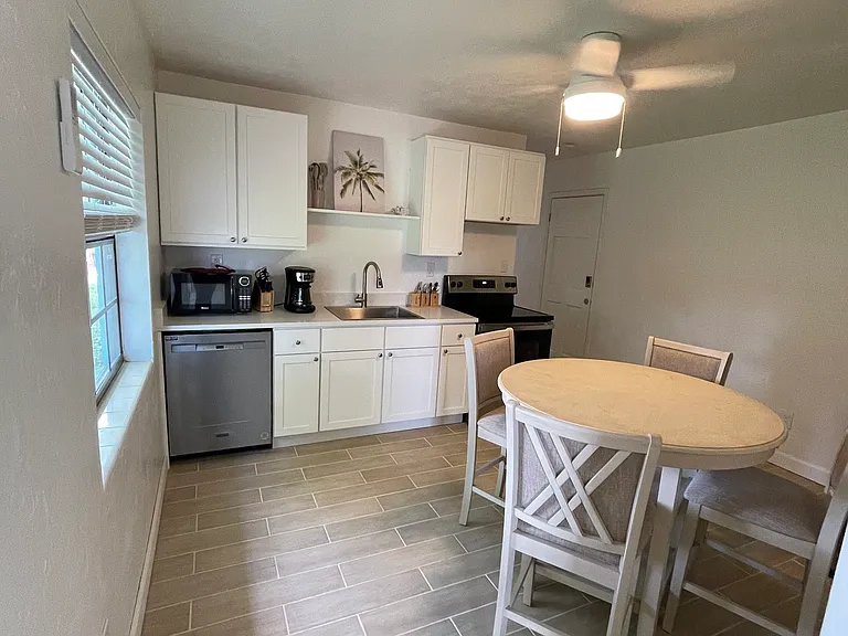 104 W Osceola Ln #A — Photo 1