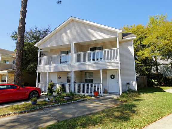 2nd image of 49 Chatelaine Cir SE #0