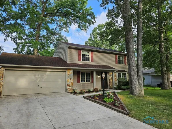 1906 Sherwood Dr, Defiance, OH 43512