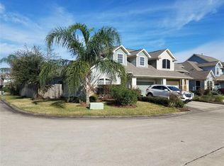 2848 Seaside Dr, Seabrook, TX 77586