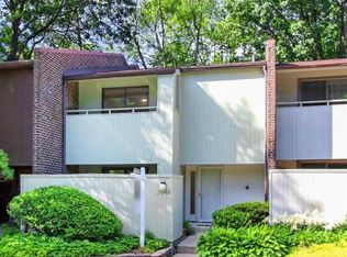 2045 Wethersfield Ct, Reston, VA 20191