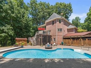 8040 Crosscreek Trl, Pfafftown, NC 27040