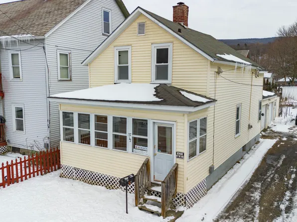 37 1/2 Mill St, Adams, MA 01220