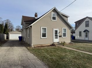 1826 N Division St, Appleton, WI 54911