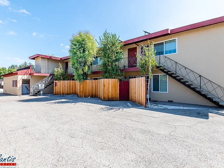 2318 Karen Dr #6 — Photo 6