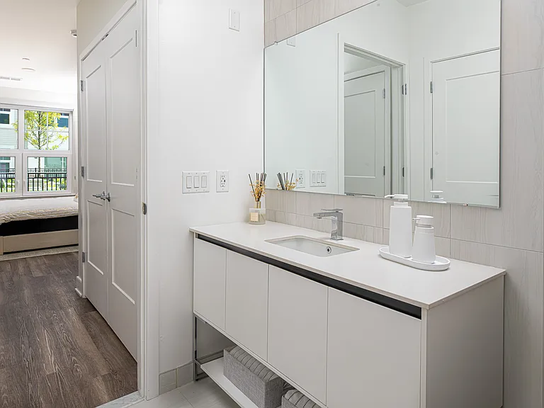 Rosera Wesmont — Photo 47