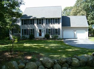 11 Robinson Rd, Westford, MA 01886