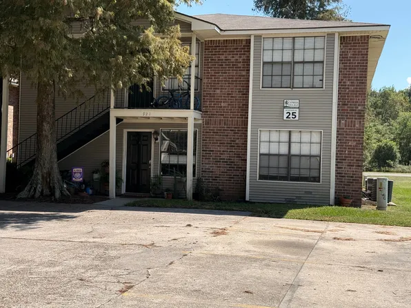 915 W Macci St #22B, Gonzales, LA 70737