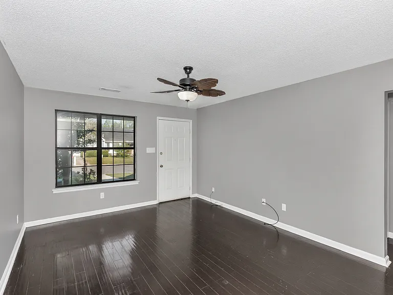 2904 McDonald Dr SW #1 — Photo 4