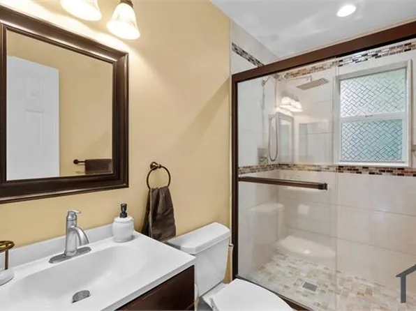 619 SW 2nd Ave #2, Boynton Beach, FL 33426