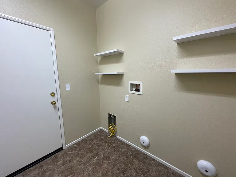 6416 Bodega Ct — Photo 26