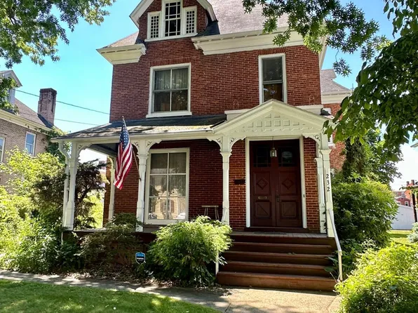 232 S Richard St, Bedford, PA 15522